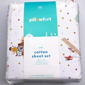 Pillowfort, NWT, full size, 100% cotton "PALS" sheet set, white.